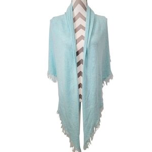 Kinross Cashmere Womens Fringed Triangle Wrap Shawl Scarf Quiet Luxury Wedding